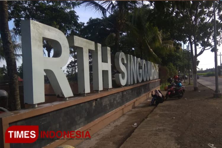 Sore Bersantai di RTH Singojuruh Banyuwangi 