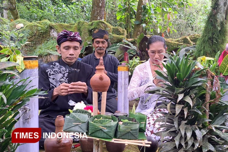 Upacara Sakral Petik Tirta Amerta jadi Pembukaan Festival Kali Brantas #4