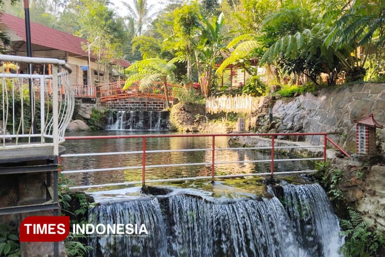 Umbulan Tanaka, Pesona Wisata Air Terjun Bernuansa Jepang di Malang Selatan