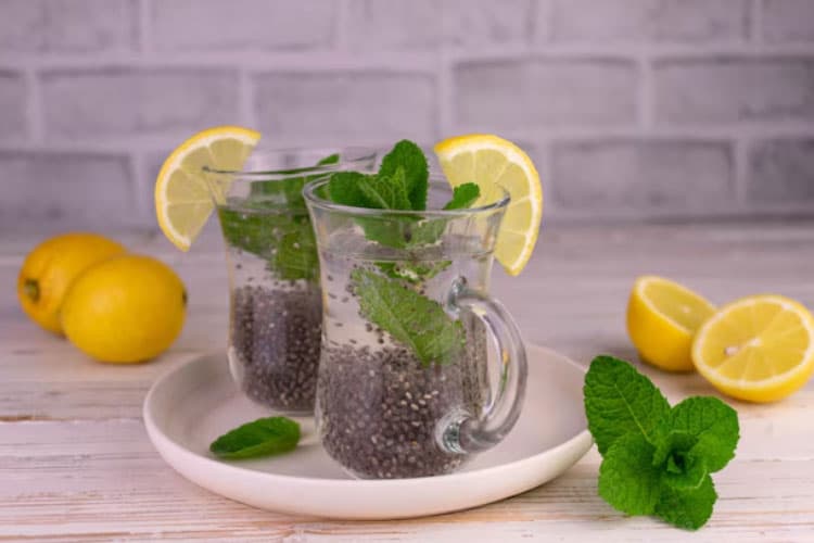 Minuman Biji Chia Jadi Solusi Alami Atasi Sembelit, Begini Penjelasan Dokter Gastroenterologi