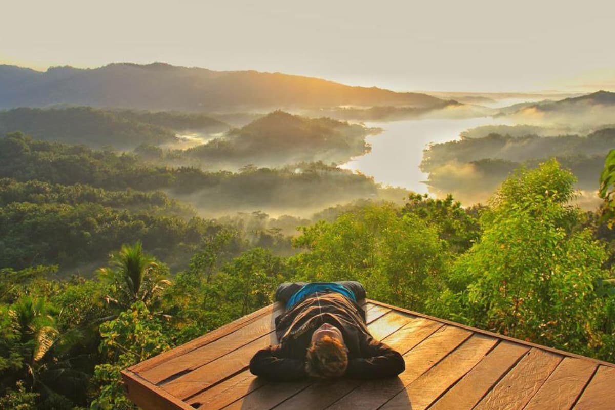 Menjelajahi Bukit Cendana, Surga Tersembunyi di Perbukitan Sedan Rembang