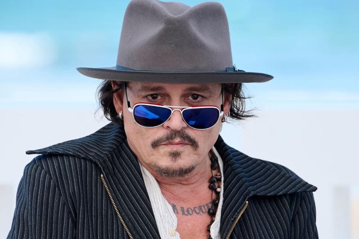 Bak Bunglon, Wajah Johnny Deep Tak Dikenali di Film Anyar
